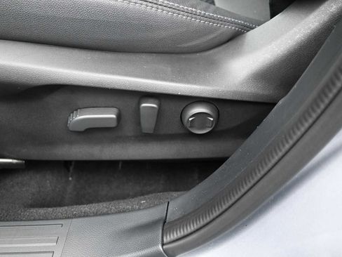 Used 2021 Subaru Forester Premium AWD/4WD image 8