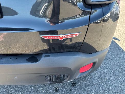 Used 2018 Jeep Renegade Trailhawk AWD/4WD image 7