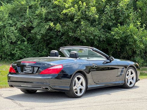 Used 2014 Mercedes-Benz SL 550 image 6
