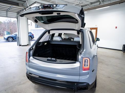 Used 2019 Rolls-Royce Cullinan image 69