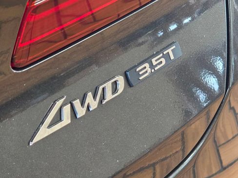 Used 2025 Genesis GV80 3.5T Prestige AWD/4WD image 11