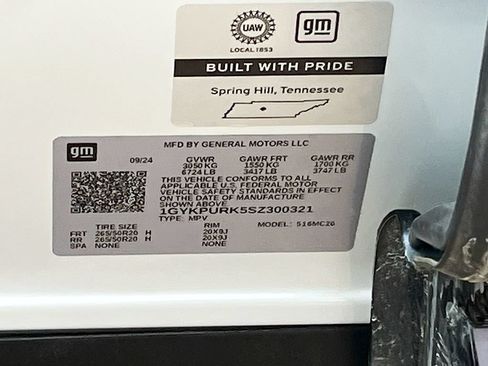Used 2025 Cadillac Lyriq Sport RWD image 33