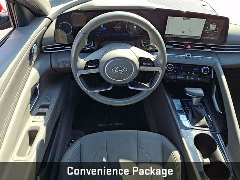 Used 2023 Hyundai Elantra SEL w/ Convenience Package FWD image 11