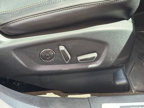 Used 2018 Ford Explorer Platinum AWD/4WD image 31