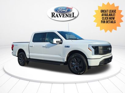 New 2025 Ford F150 Lightning Lariat w/ Max Trailer Tow Package
