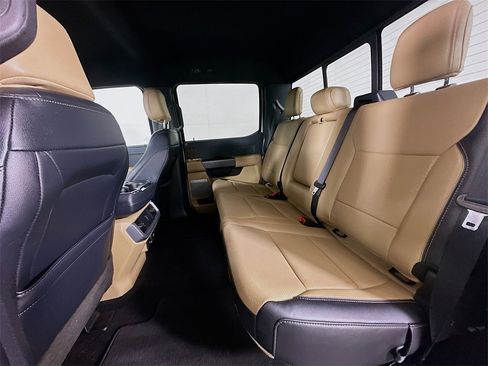 Used 2022 Ford F150 Lariat image 14