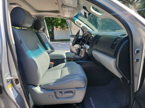 Used 2012 Toyota Sequoia SR5 w/ Premium Pkg RWD image 44