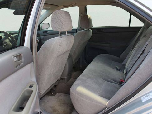 Used 2002 Toyota Camry LE FWD image 7