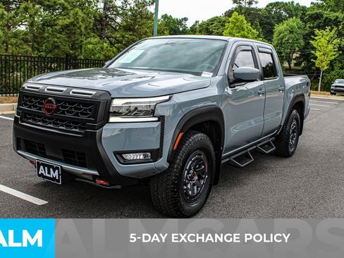 Used 2025 Nissan Frontier PRO-4X AWD/4WD image 4