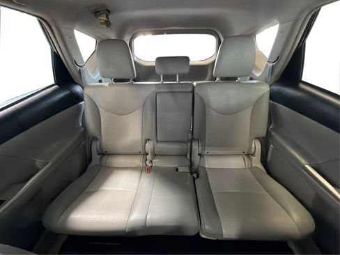 Used 2014 Toyota Prius V Five FWD image 18