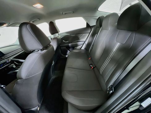 Used 2023 Hyundai Elantra SEL w/ Convenience Package FWD image 24