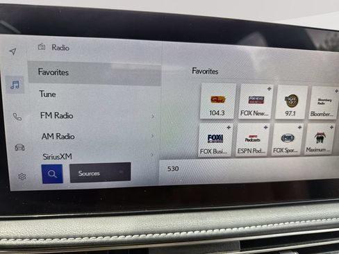 Used 2023 Lexus LS 500 AWD w/ Luxury Package image 12