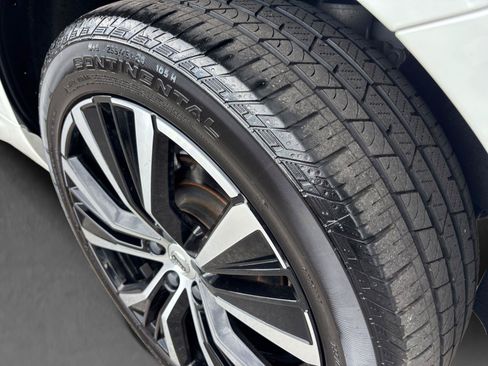 Used 2024 Volvo XC60 B5 Plus w/ Protection Package Premier AWD/4WD image 55