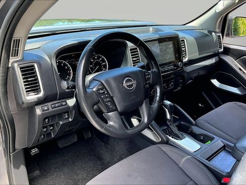 Used 2023 Nissan Frontier SV w/ Technology Package AWD/4WD image 18