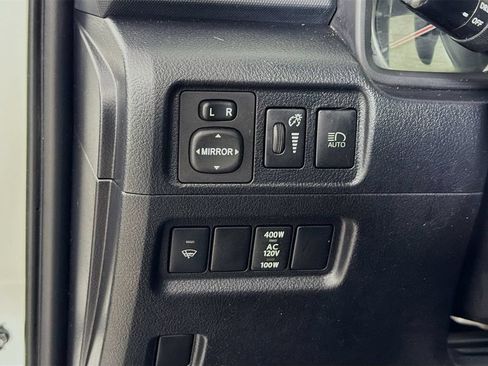 Used 2020 Toyota 4Runner TRD Off-Road Premium w/ Moonroof Package AWD/4WD image 11