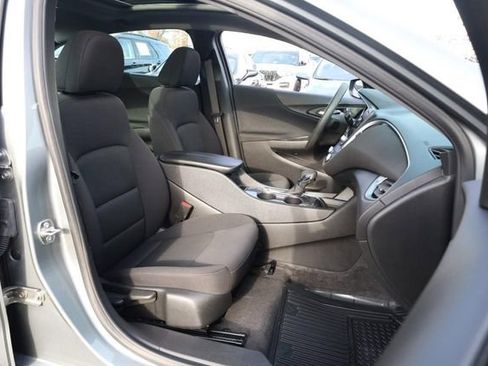 Used 2024 Chevrolet Malibu LT image 23