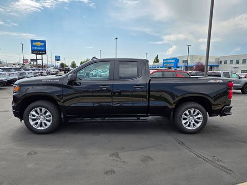 New 2026 Chevrolet Silverado 1500 Custom image 2