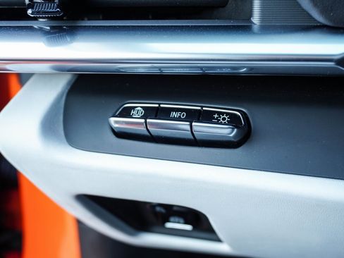 Used 2024 Chevrolet Corvette Stingray Premium Conv w/ Z51 Performance Package image 38