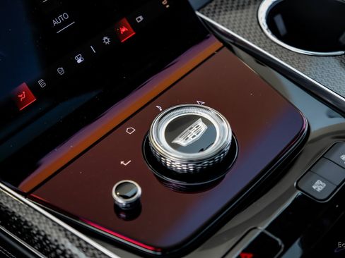 Used 2025 Cadillac Escalade V image 57