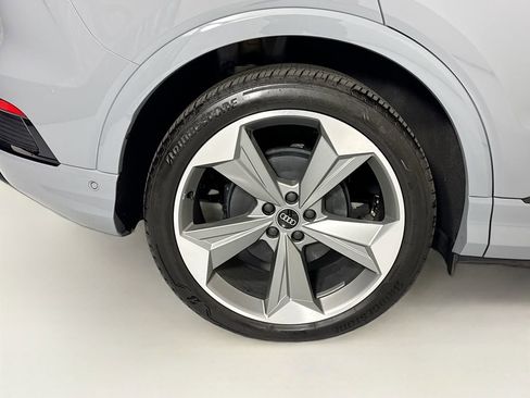 Certified 2026 Audi Q4 e-tron Premium Plus w/ Premium Plus AWD/4WD image 33