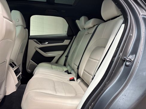 Used 2026 Jaguar F-PACE R-Dynamic S AWD/4WD image 28