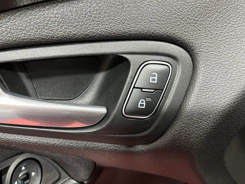 Used 2018 Ford Focus SE image 20