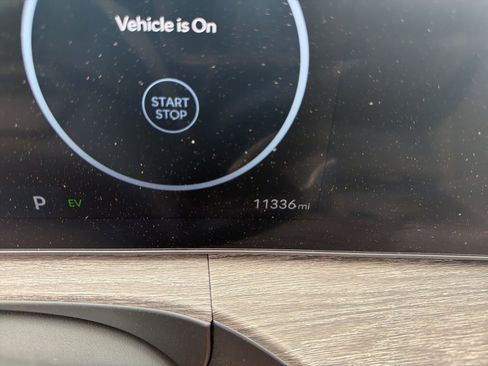 Used 2025 Hyundai Santa Fe Calligraphy image 18