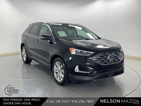 Used 2019 Ford Edge Titanium w/ Equipment Group 301A image 4