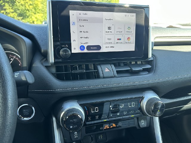 Certified 2025 Toyota RAV4 XLE w/ Convenience Package FWD image 29