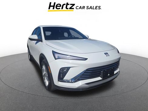 Used 2025 Buick Envista Preferred image 1