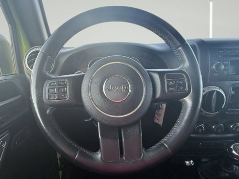 Used 2016 Jeep Wrangler Unlimited Sahara w/ Connectivity Group image 14