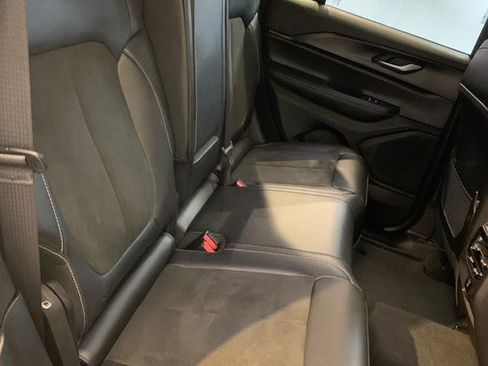 Used 2023 Jeep Grand Cherokee Altitude image 60