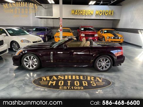 Used 2009 Cadillac XLR image 1