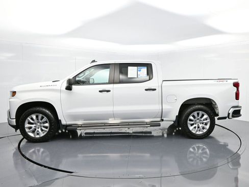 Used 2022 Chevrolet Silverado 1500 Custom w/ Safety Confidence Package image 4