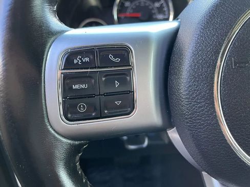 Used 2017 Jeep Wrangler Unlimited Rubicon image 26