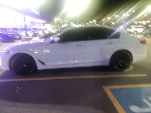 Used 2017 BMW 530i image 6