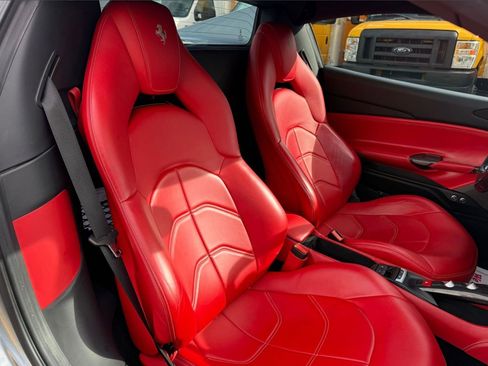 Used 2019 Ferrari 488 Spider image 16