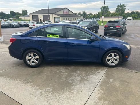 Used 2012 Chevrolet Cruze LT FWD image 4