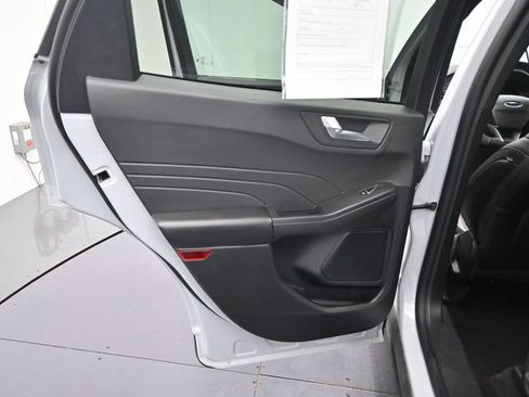 Used 2025 Ford Escape ST-Line FWD image 15