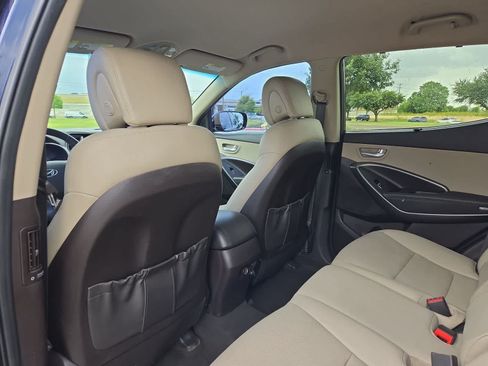Used 2017 Hyundai Santa Fe Sport FWD image 17