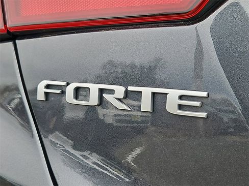 Certified 2023 Kia Forte GT-Line image 31