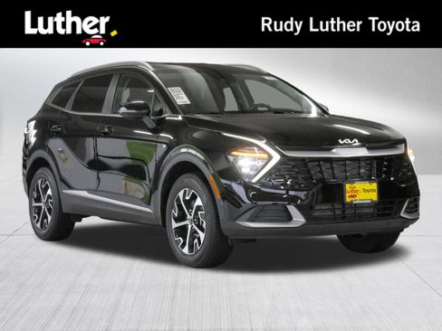 Used 2024 Kia Sportage EX AWD/4WD image 1