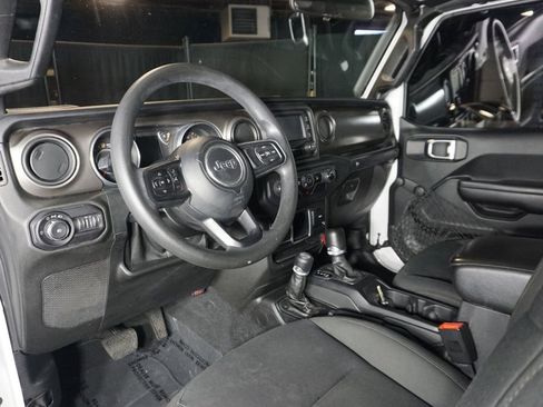 Used 2018 Jeep Wrangler Unlimited Sport AWD/4WD image 11