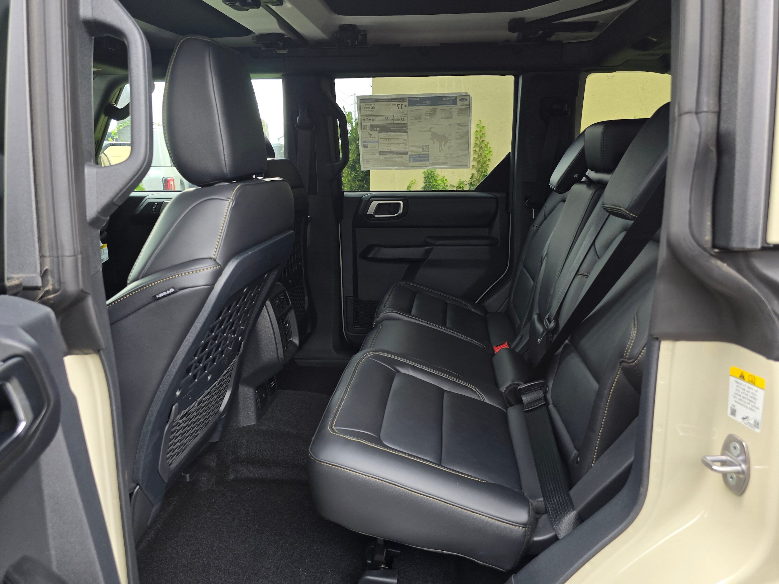 New 2026 Ford Bronco Badlands w/ Sasquatch Package AWD/4WD image 6