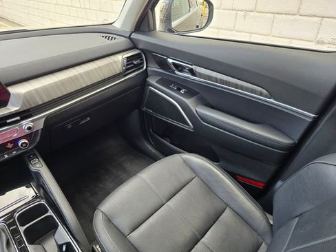Used 2023 Kia Telluride EX AWD/4WD image 29