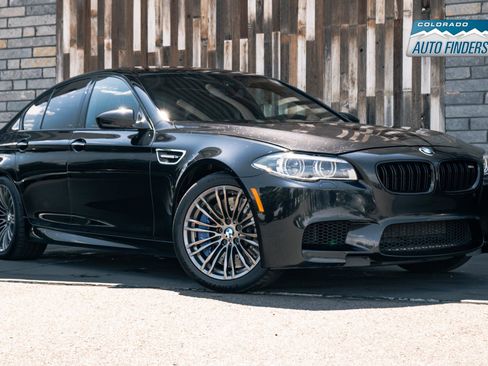 Used 2015 BMW M5 RWD image 8