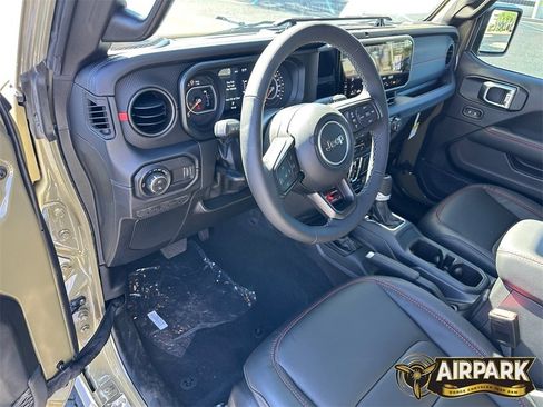 New 2025 Jeep Gladiator Rubicon image 15