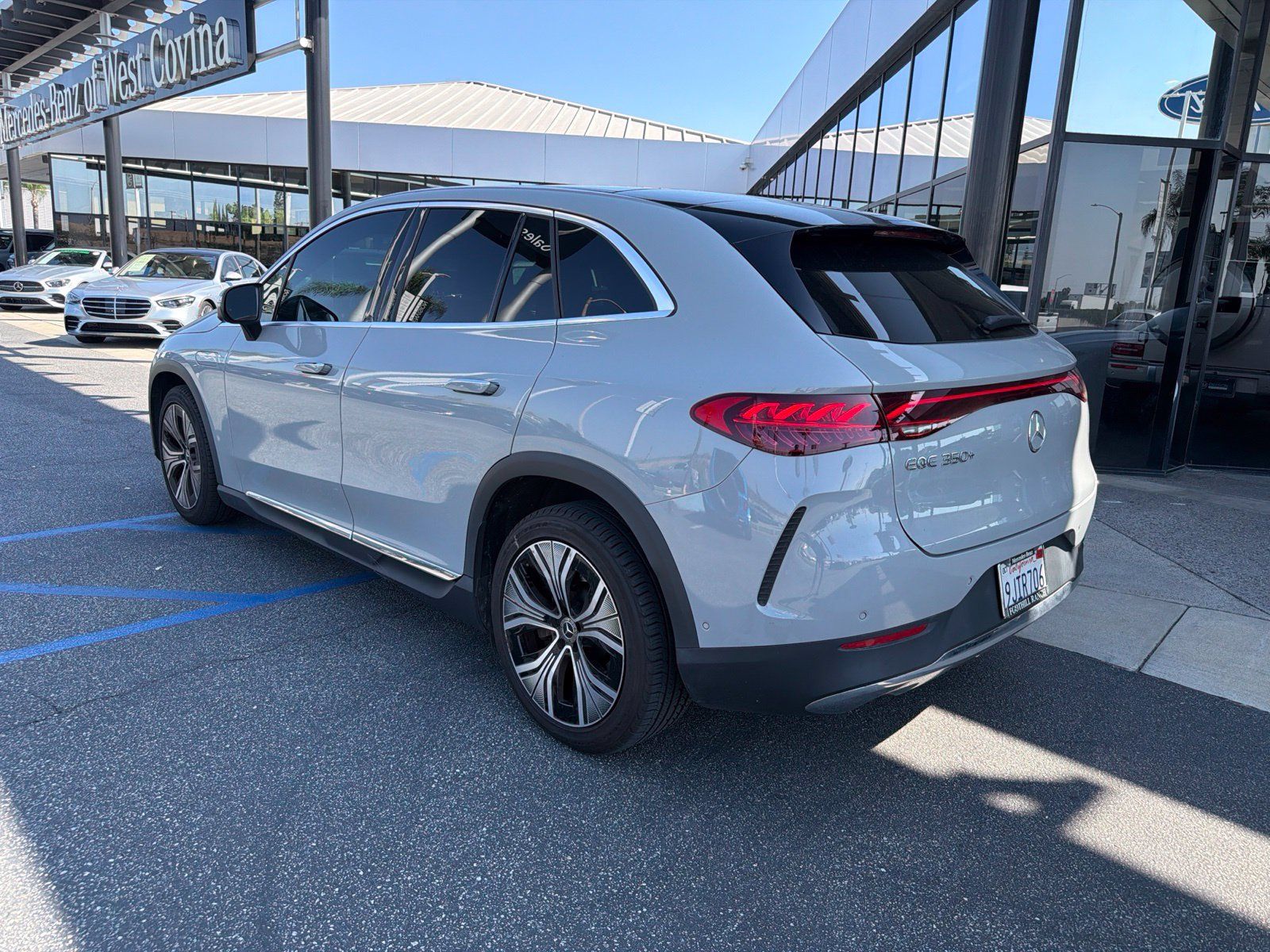 Used 2023 Mercedes-Benz EQE 350+ SUV image 3