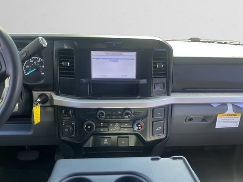 Used 2025 Ford F250 XLT AWD/4WD image 11