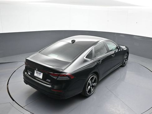 Used 2025 Honda Accord Sport image 37